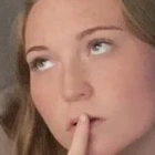 chloe 🩷 profile picture