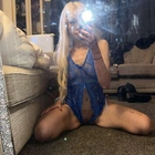 B profile picture
