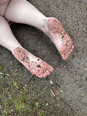 come clean the soles of my feet