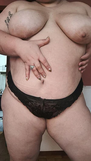 Queen of fetishes πΈπ
| Cata π«¦'s pic #4