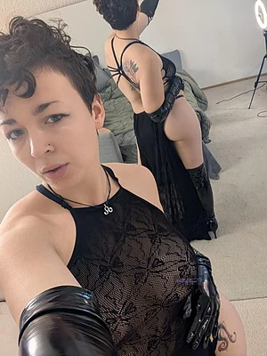 kitty_fitty29