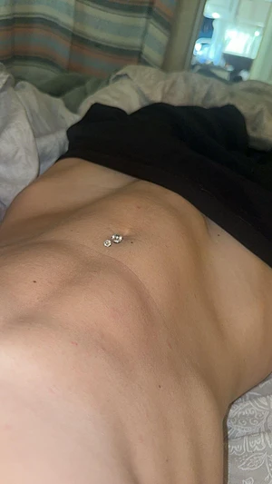 If you like my abs you should cum see the rest of me ๐