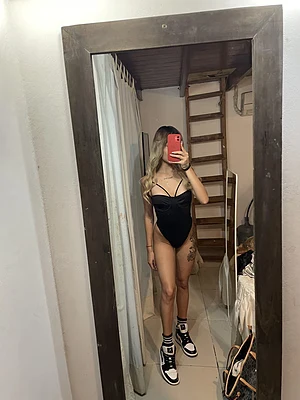 Chloe🤍's pic #3