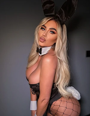 bunny wants a kiss