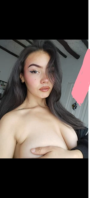 being sexy for you 🔥😏