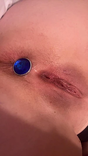 I bet you can plug my holes better!