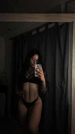 Wanna see more of my fit body?
