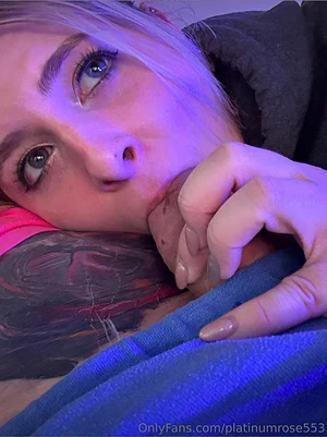 PlatinumRose's pic #2