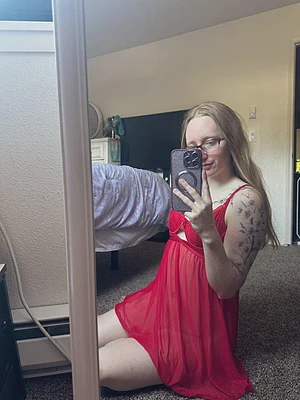 Carefulβ¦ I might just be your new favorite distraction π
