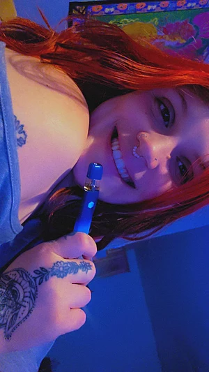 Hiya sexy stoners how we doing tonight!!
