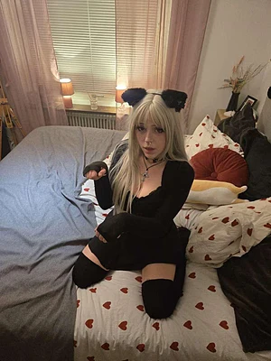 UwU does anynyan like catgirls here? ❤️(,,>﹏<,,)❤️