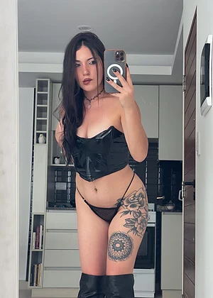 looking for a married cock to play with tonight