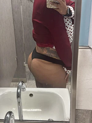 Wanna peek under my new dress? Hungry now?