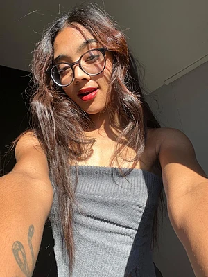Just turned 19.. Wanna see me take it all off??