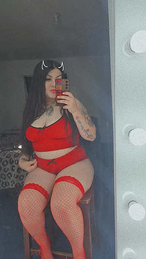If you think this is hot, wait 'til you see what I post on my page💋💰