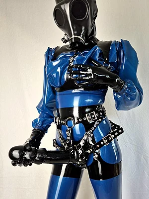 Extreme fetish & kink