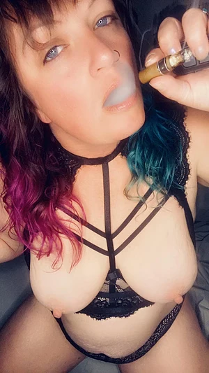 I hope you enjoy stoner moms