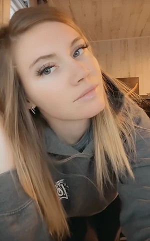 chloeonlyxo