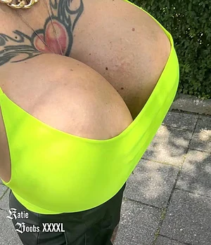 Killer Tits ready to battle