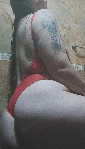 My body is real, look at my red lingerie