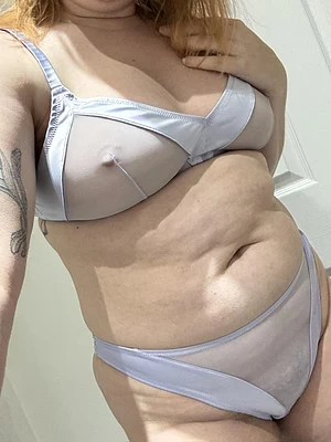 thick and naughty - squirting milf