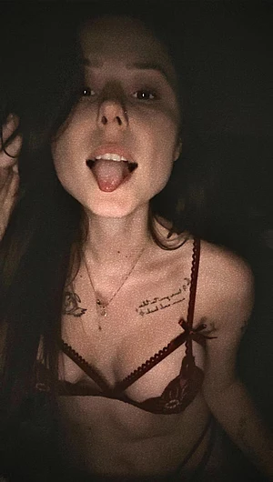 ScarlettMae's pic #3