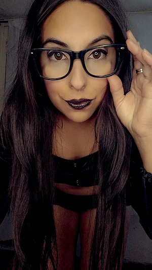 ⛓️😈 Your Goddess Alexandra 😈🔥's pic #1