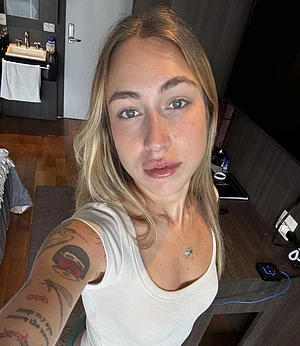 Emma 🦋's pic #1