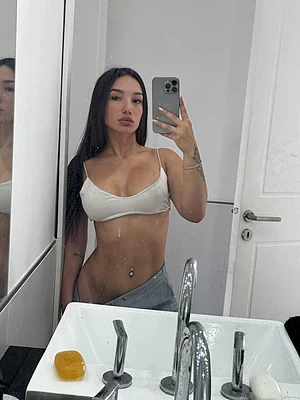 21F, do u wanna little enjoy?