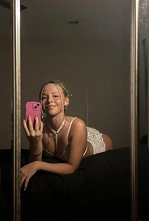 Mia's pic #2