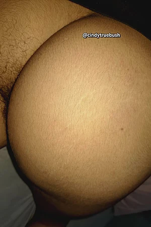 My peach is super fuzzy and delicious 😋 🍑