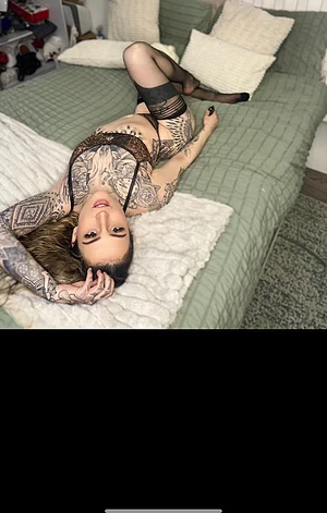 β€οΈβπ₯ Queeniink69's pic #8