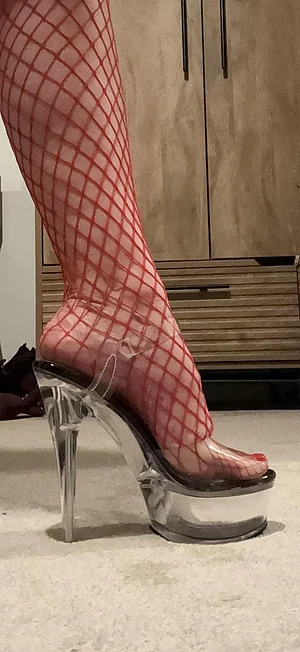 Nothing feels better than fishnets and heels 😍