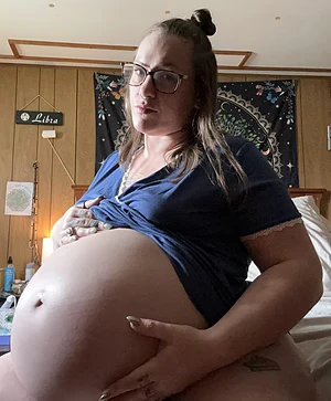 33 weeks and HUGE
