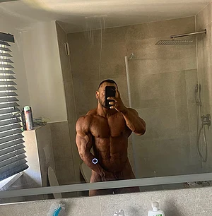 IronCrushX's pic #1