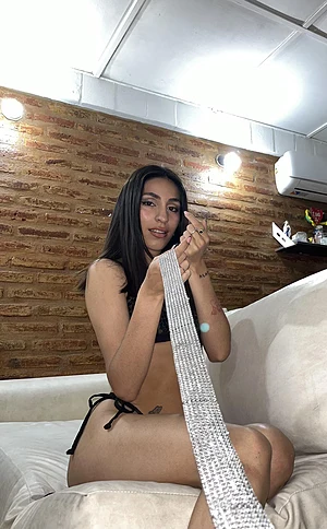 Tell your wife to go to bed now so we can have fun together 💋❤️🔥