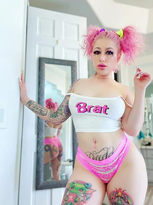 Just a bratty lil alt model