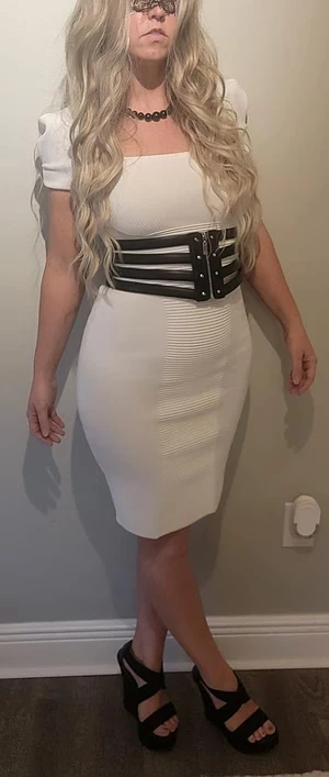 This 42 yo's Mom of 4 outfit of the day. I think it looks ok, how about you?