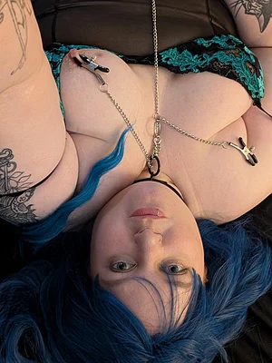 Blue had having fun with new clamps, come and see follow the link