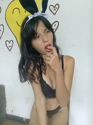 This sweet doll is at your service all the time babe