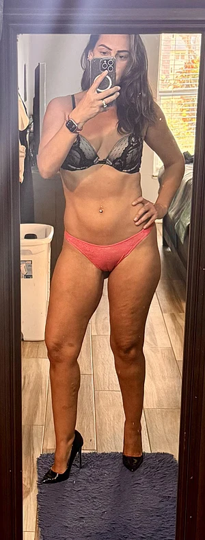 Do you like a fit milf