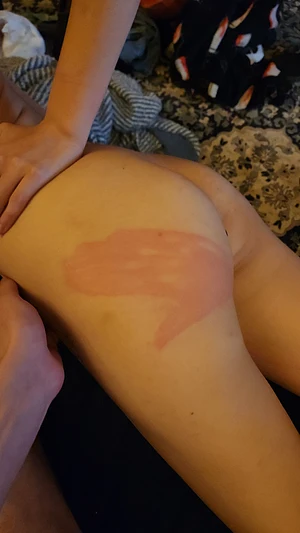 He spanked me so hard it left a perfect hand print 🤭😍