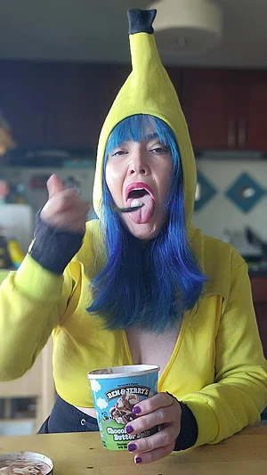 Banana Split Day. Cum get creamy with me